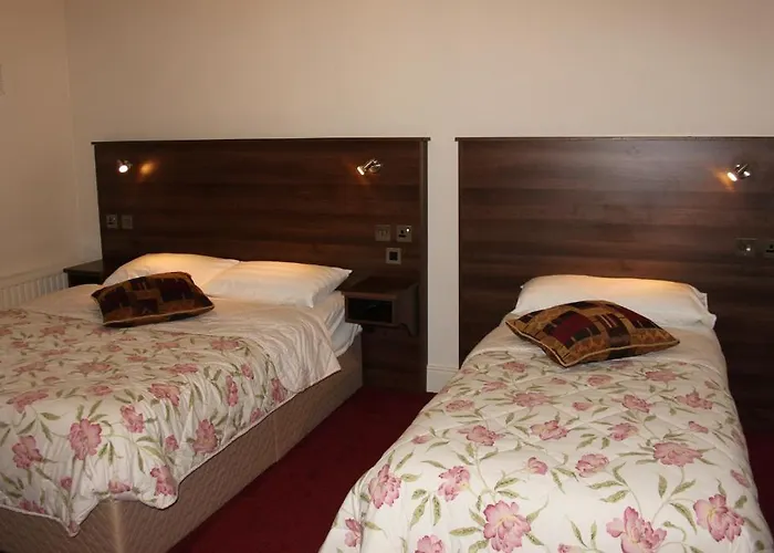 לינה וארוחת בוקר Emmet House 3*