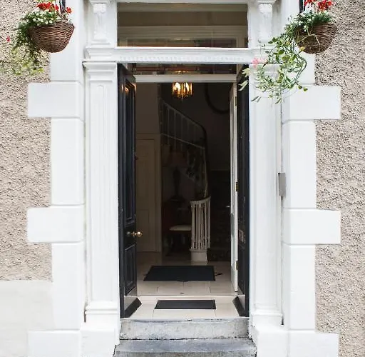 Emmet House 3* ביר