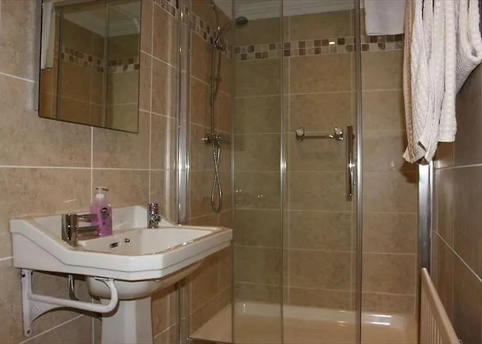 Emmet House לינה וארוחת בוקר 3*