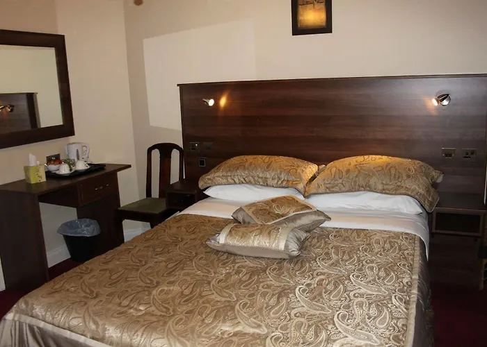 Emmet House 3* ביר