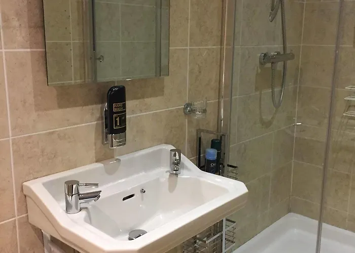 Emmet House לינה וארוחת בוקר 3*