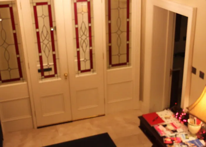 לינה וארוחת בוקר Emmet House