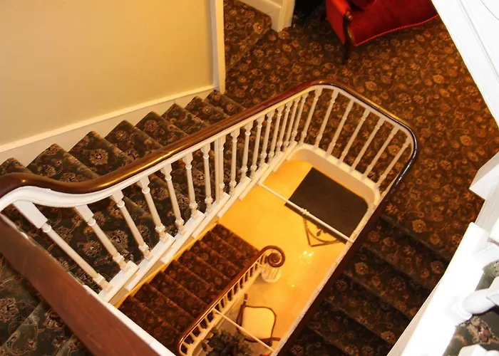 Emmet House לינה וארוחת בוקר ביר